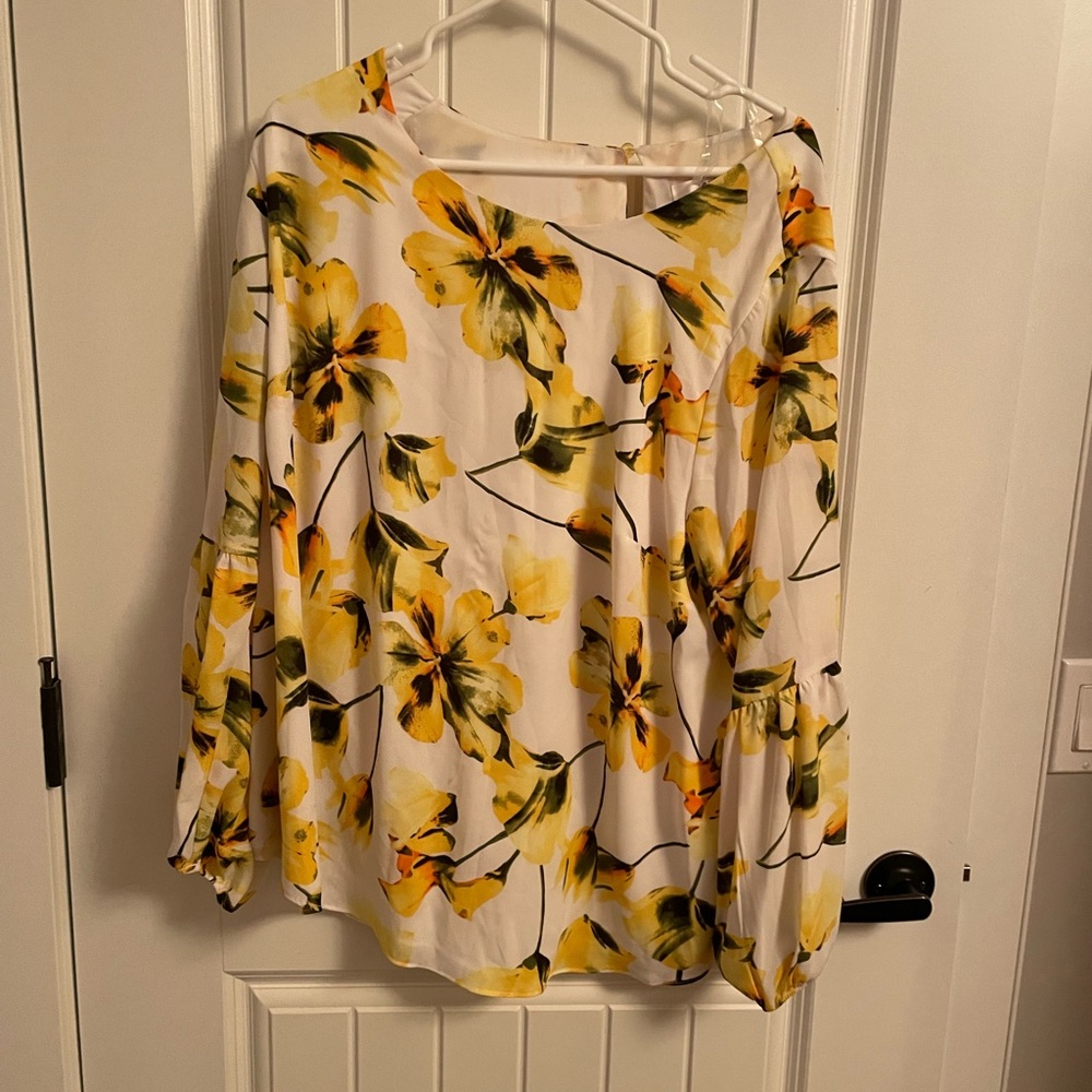 Yellow top - Picture 4 of 7